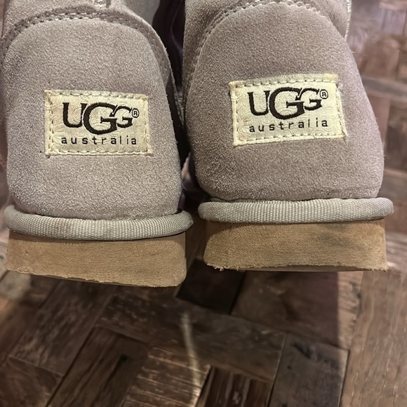 UGG Suede Short Classic Boots - Picture 3 of 11